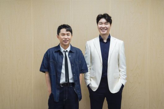 방송인 양세형(왼쪽) 박수홍이 7일 오전 10시 서울 금천구 TV조선 가산동 스튜디오에서 열린 '우리 아기가 태어났어요' 기자간담회에 참석해 포즈를 취하고 있다. /TV조선