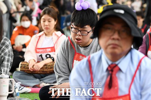 '초점 풀린 동공'