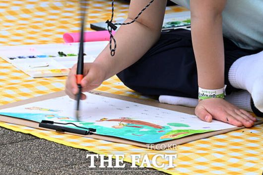 전문가 못지않은 화려한 붓 터치.