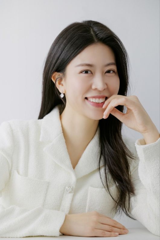 조은님이 방송 MC로 활약하며 최근 미녀선발대회에 도전해 당당히 미를 차지하며 의미있는 결과(美)를 만들냈다. 내친 김에 그는 오는 9월 가수데뷔까지 벼르고 있다. /OBSW