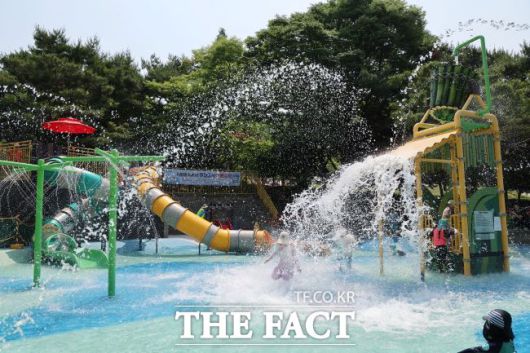 원미공원 물놀이장 전경. /부천시