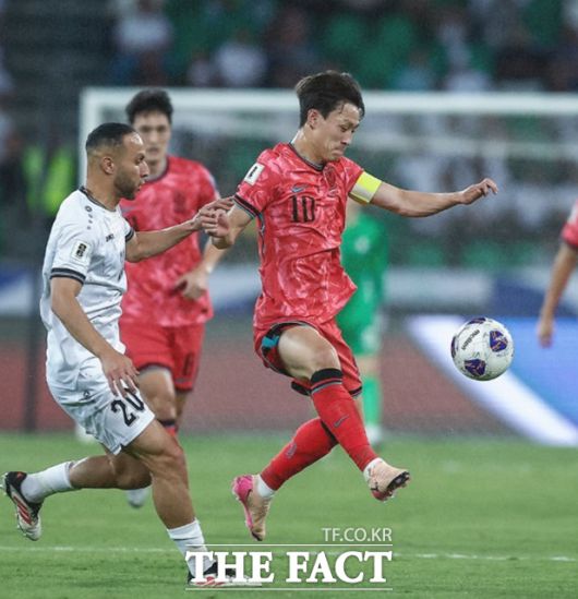 스포츠토토코리아가 10일(화) 오후 8시에 서울월드컵경기장에서 열리는 2026 국제축구연맹(FIFA) 북중미 월드컵 아시아 지역 3차 예선 B조 10차전 대한민국(홈)-쿠웨이트(원정)전을 대상으로 한 프로토 승부식 67회차 게임이 발매 마감을 앞두고 있다. 사진은 이라크와 3차예선 B조 9차전./바스라(이라크)=KFA