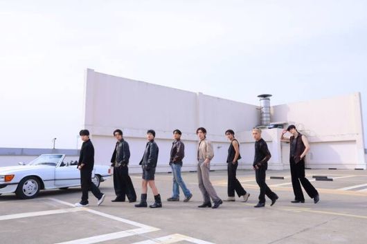 타이틀곡 'Lemon Drop'은 에이티즈가 오랜만에 선보이는 여름을 겨냥한 시즌송이다. 시원한 분위기의 알앤비 힙합 장르에 칵테일처럼 상큼하고 달콤한 에이티즈의 고백을 담았다. /KQ엔터