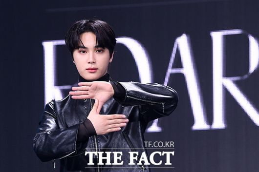 그룹 더보이즈 주학년이 일본 AV 배우와 성매매를 했다는 의혹이 불거진 가운데 자필 사과문을 통해 이를 부인했다. /남용희 기자