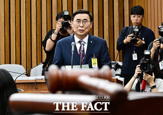 모두발언 하는 이종석 후보자.