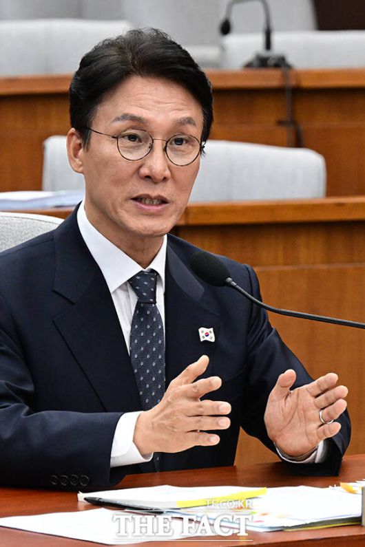 질의 답변하는 김민석 국무총리 후보자.