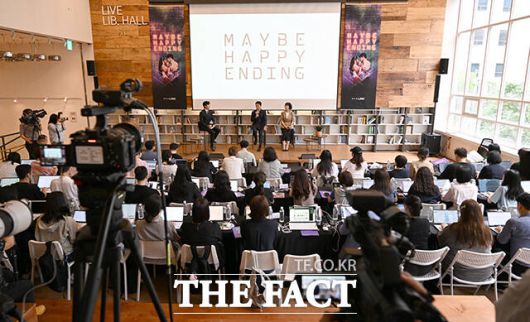 한국 뮤지컬의 역사를 새로 쓴 '어쩌면 해피엔딩'의 10주년 기념 공연은 10월 30일부터 2026년 1월 25일까지 두산아트센터 연강홀에서 공연된다. /서예원 기자