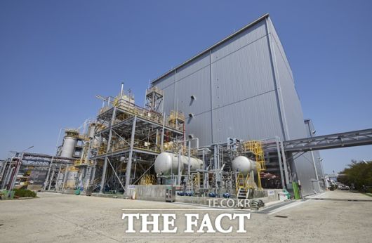 태광그룹이 교환사채 발행을 중단하면서 애경산업 인수전에 제동이 걸렸다. 태광산업 울산공장 전경. /태광산업