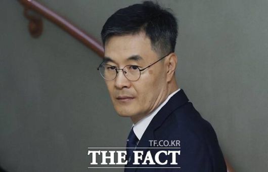 고 이예람 중사는 2021년 공군 제20전투비행단 근무 중 상급자인 장 중사에게 강제추행을 당한 뒤 신고했으나 2차 가해에 시달리다 숨진 채로 발견됐다. 이후 군검찰의 부실 수사 논란이 이어지자 안미영 특별검사팀은 이 중사 성추행 사건 수사에 개입한 혐의를 받는 전익수 전 공군 법무실장 등 8명을 기소했다. /뉴시스