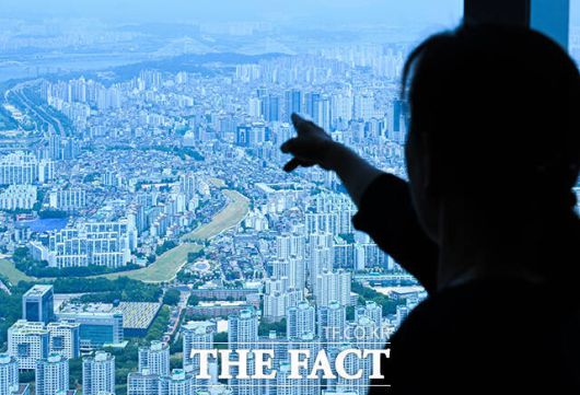 국토교통부에 따르면 지난해 부동산 거래량은 100만6019건으로 전년 대비 8.8% 감소했다. /장윤석 기자