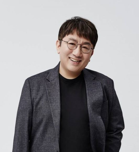 하이브 방시혁 의장의 인도 진출 구상은 '멀티 홈, 멀티 장르' 전략의 하나다. 목표는 현지 문화와 특성을 반영해 현지 음악 시장에서의 주도적 사업자 위상을 확보다. / 하이브