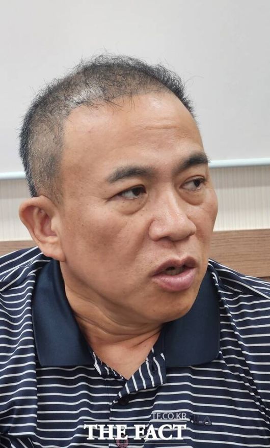 명 씨는 "특검은 제 입에 의존을 많이 할 것"이라며 "김건희가 (저) 하나만 있겠어요? 왜 저한테만 물어보는지"라는 의미심장한 말을 남겼다. /이철영 기자