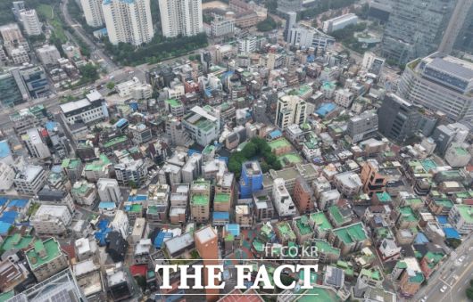 관리처분계획인가를 앞둔 정비사업장들은 발등에 불이 떨어졌다. 관리처분계획인가를 받으면 이주 및 철거가 이뤄진다. 하지만 이주비 대출이 안 되거나 6억원으로는 이주의 제한이 불가피하다. /박헌우 기자