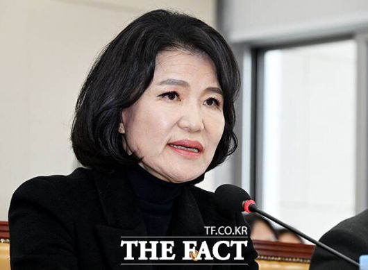 대통령실은 "비공개회의에서 나온 발언이나 토의 내용을 왜곡해 정치에 활용하는 건 공직 기강 해이"라며 국무회의 배석자 명단에서 이 위원장을 제외하기로 했다. /배정한 기자