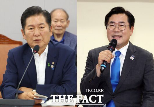 민주당 당대표 출마를 선언한 정청래(왼쪽) 의원과 박찬대 의원이 9일 서울 여의도 국회 의원회관에서 열린 '당원 주권 정당개혁 토론회'와 '진짜 대한민국 ON AIR 유튜브 토크콘서트'에서 발언하는 모습. /뉴시스