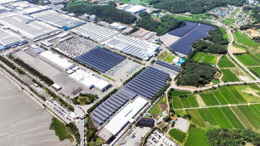 기아 오토랜드 화성에 설치된 태양광 자체발전 설비. /기아