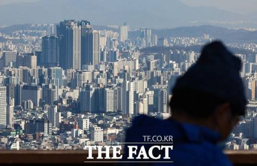 월세로 내몰리는 세입자들이 늘어나며 월세 가격도 오르고 있는 분위기다. /뉴시스