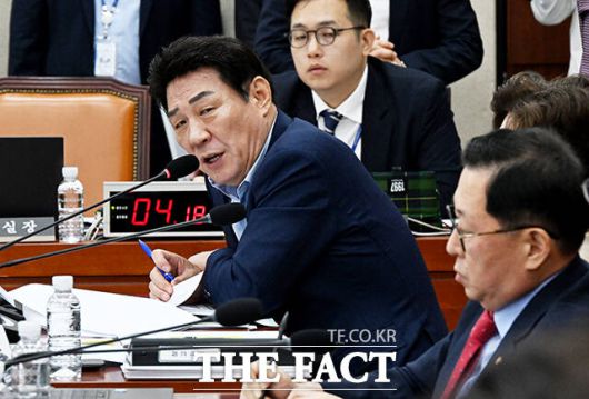 강대식 의원은 지난 9일 공휴일에 관한 법률 개정안을 대표발의했다. 현행 공휴일에 관한 법률 제2조 1호는 공휴일을 '국경일 중 3·1절, 광복절, 개천절 및 한글날'로 규정하고 있는데, 이를 '국경일'로 변경해 모든 국경일을 공휴일로 하겠다는 내용이다. /배정한 기자