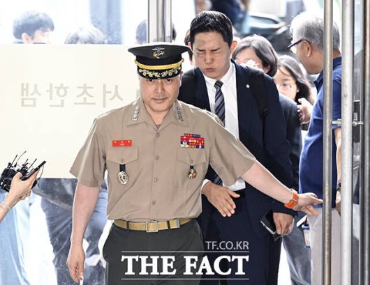 채상병 사망 사건 초동조사 당시 수사외압을 폭로했던 박정훈 해병대 수사단장(대령)이 16일 오후 서울 서초구 순직해병특검 사무실에 참고인 신분으로 출석하고 있다. /장윤석 기자