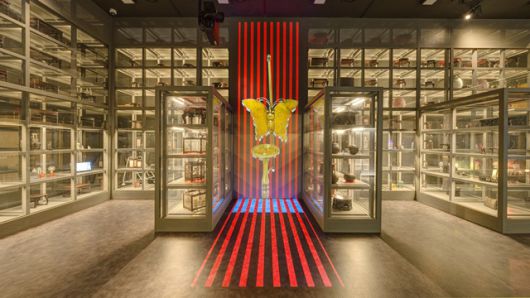 '확장'에서는 빛의 본질과 의미를 탐색한 현대 작품을 선보인다. /국립미술박물관