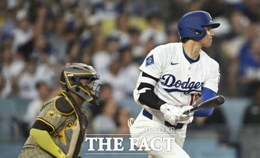 오타니는 선발 등판 후 현저하게 타격 성적이 떨어져 이제 나이를 고려해 '이도류' 고집을 버리고 어느 한쪽을 선택하는 게 낫다는 지적을 받고 있다./AP.뉴시스