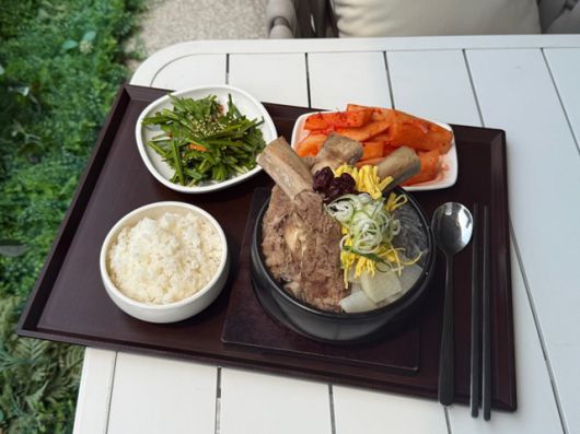 이곳은 신세계 푸드의 셰프가 직접 조리한 식사를 제공하는 삼식 서비스도 운영 중이다. /DK아시아