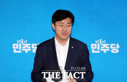 박상혁 민주당 수석대변인은 국민의힘이 한미 관세 협상을 두고 비판한 데 대해 "마치 안 되길 바라고 고사 지내는 듯한 태도"라고 역공을 가세했다. /뉴시스