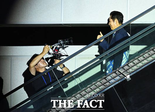 정 후보는 '최전방 공격수'로서 존재감을 재차 각인시키며 검찰개혁·언론개혁·사법개혁 등 '3대 개혁'을 신속하게 마무리하겠다고 강조했다. /고양=배정한 기자