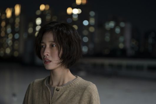 가수 겸 배우 아린이 웨이브 오리지널 시리즈 'S라인'에서 태어났을 때부터 S라인이 보이는 능력을 지닌 신현흡으로 분해 작품의 세계관을 이끌었다. /웨이브