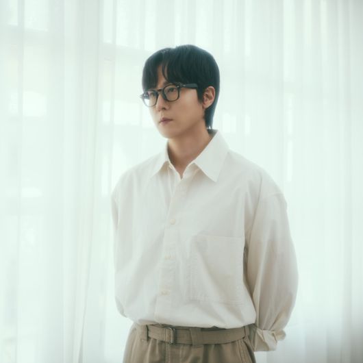 권순관은 오랫동안 기다려준 팬에게 감사의 말을 전하며 잘 준비해서 좋은 공연으로 찾아뵙겠다고 약속했다./엠피엠지 뮤직