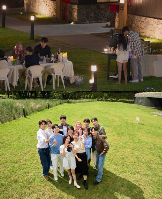 넷플릭스 예능 '모태솔로지만 연애는 하고 싶어'를 연출한 PD들이 출연진들이 실제 모태솔로여서 발생한 예기치 못한 상황 등을 언급해 웃음을 안겼다. /넷플릭스