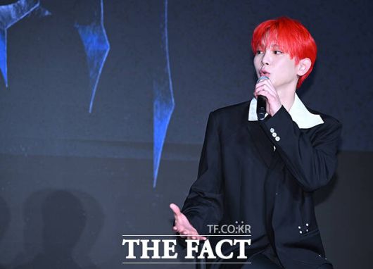 그룹 샤이니의 키가 11일 오후 서울 광진구 풀만 앰배서더 서울 이스트폴 브로드웨이에서 열린 정규 3집 '헌터(HUNTER)' 발매 기념 기자 간담회 참석해 취재진의 질문에 답변하고 있다. /장윤석 기자