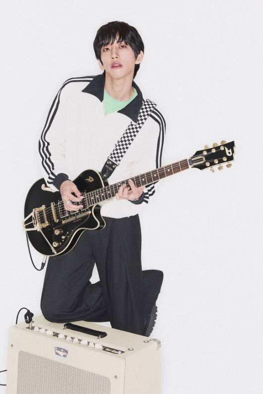 이승윤이 지난해 10월 발매한 정규 3집 '역성' 수록곡 '캐논'을 펑크 버전으로 편곡한 'PunKanon' 음원을 13일 공개한다. /마름모