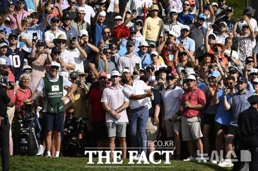플리트우드는 PGA투어 162경기째 우승이 없지만 팬들은 그의 긍정적 마인드에 많은 격려와 성원을 보내고 있다./AP.뉴시스