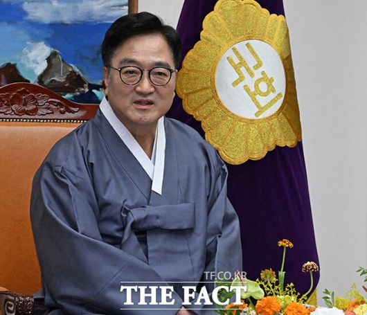 환담 나누는 우원식 국회의장.