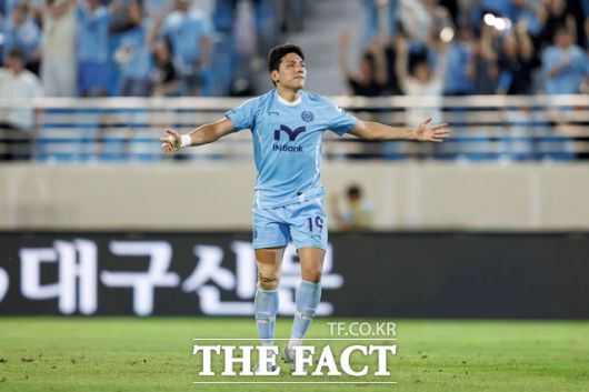 ‘하나은행 K리그1 2025’ 28라운드 MVP 영예를 차지한 프로축구 대구FC 공격수 박대훈(29)./K리그