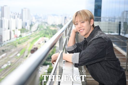 신곡 '행로'는 청량한 기타 사운드와 드라이브감 있는 밴드 편곡이 어우러진 곡이다. 청춘의 방황과 불완전함에도 굴하지 않고 다시 일어서서 결국 자신만의 리듬으로 길을 찾아 나아가는 희망적인 메시지를 담았다. /장윤석 기자