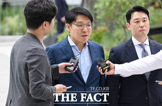 김건희 여사 '공천개입 의혹'의 주요 피의자인 김상민 전 부장검사가 9일 김 여사 연루 의혹을 수사하는 민중기 특별검사팀에 출석해 조사를 받았다. /박헌우 기자