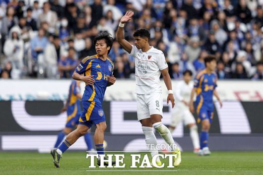 올 시즌 세 번째 '동해안 더비'를 펼치는 포항과 울산 경기./K리그