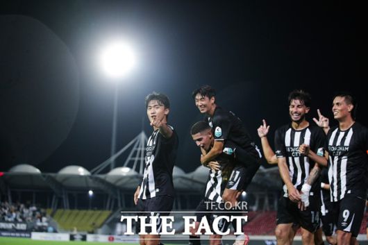 전경준 감독이 이끄는 성남은 최근 3연승을 포함해 12경기 연속 무패 행진(7승 5무)을 달리며 순위권 변동의 핵으로 등장하고 있다./K리그