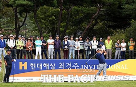 최경주와 현대해상의 첫 만남. 1억원 짜리 대회로 예정됐다가 현대해상 정몽윤 회장의 도움으로 상금이 5억원으로 증액됐던 2016년 대회에서 최경주가 티샷을 날리고 있는 모습./KPGA