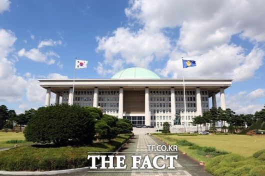 정기국회의 '꽃'으로 불리는 2025 국정감사가 13일부터 약 3주 동안 진행된다. 더불어민주당은 '내란 잔재의 완전한 청산', 국민의힘은 이재명 정부의 실정을 들추는 데 초점을 맞추고 있다. /더팩트 DB