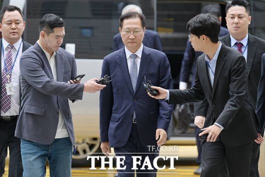 12·3 비상계엄 선포를 방조·가담한 혐의를 받는 박성재 전 법무부 장관이 14일 오전 서울 서초구 서울중앙지방법원에서 열린 구속 전 피의자 심문(영장실질심사)에 출석하고 있다. /장윤석 기자