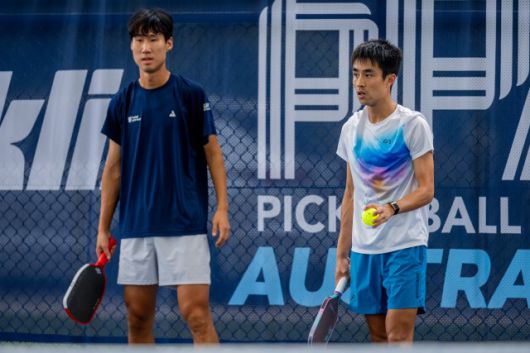 김응권과 파트너 잭 웡(오른쪽)의 경기모습. 이 복식조는 확고부동의 아시아 1위를 유지하고 있으며 전체 PPA에서는 14위권이다. / 김응권 선수 제공