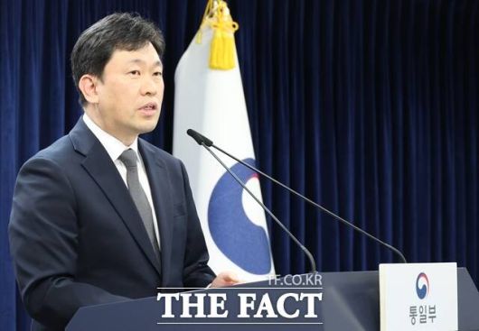 통일부는 10일 정동영 장관의 한미연합훈련 조정 필요성 언급에 대해 "군사적인 측면뿐만 아니라 남북 관계와 한반도 정세의 중요한 함의가 있던 점에서 한 말"이라고 밝혔다. /뉴시스