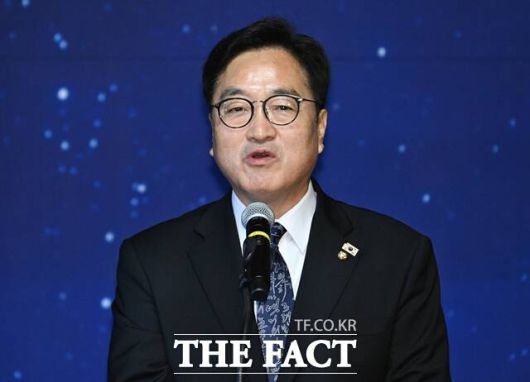 우원식 국회의장이 지난 15일 서울 여의도 국회 사랑재에서 열린 '국회 사회적 대화 공동 선언식'에 참석해 인사말을 하고 있다. /박헌우 기자