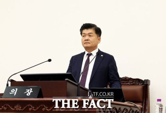 대전 유성구의회가 11월 20일부터 12월 19일까지 30일간 일정으로 제282회 정례회를 개회했다. 김동수 의장이 개회사를 하고 있다. /유성구의회