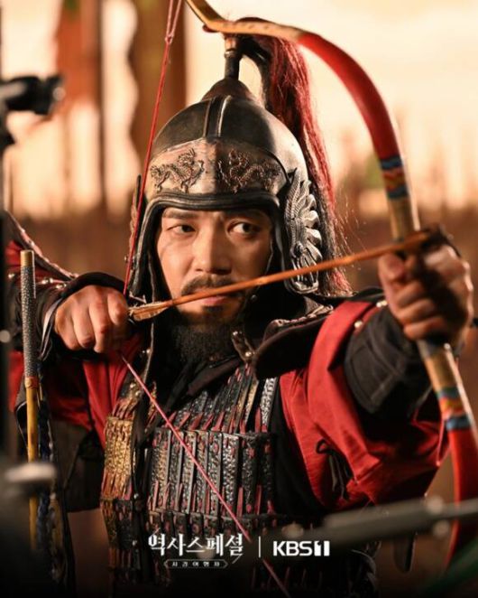 배우 지승현이 KBS1 '역사스페셜'의 프리젠터로 나서는 가운데 그가 다시 한번 양규 장군으로 분해 등장한 예고 영상이 화제를 모으기도 했다. /KBS