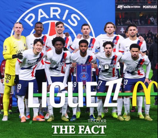 14일 메스와 2025~26 프랑스 리그1 16라운드 원정경기에 선발 출전한 이강인(앞줄 맨 왼쪽)./PSG