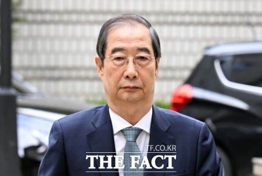 한덕수 전 국무총리가 20일 서울 서초구 서울중앙지방법원에서 열린 내란 우두머리 방조 혐의 3차 재판에 출석하고 있다. /이새롬 기자